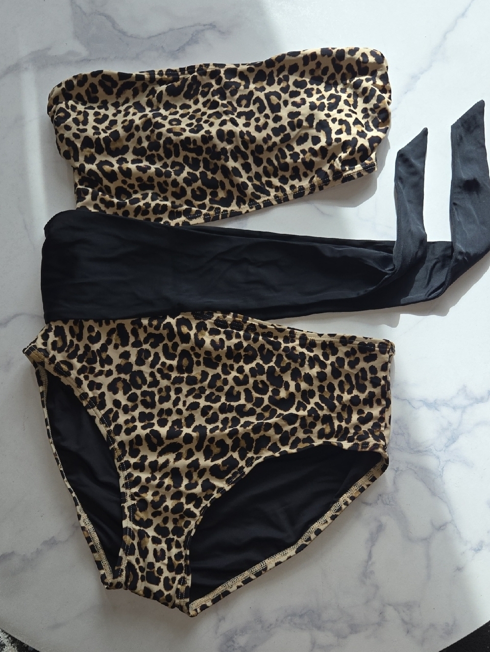 DKNY Animal Leopard Print Cut-Out Bandeau One-Piece Swimsuit Strapless Sz 10 NWT - Picture 4 of 8